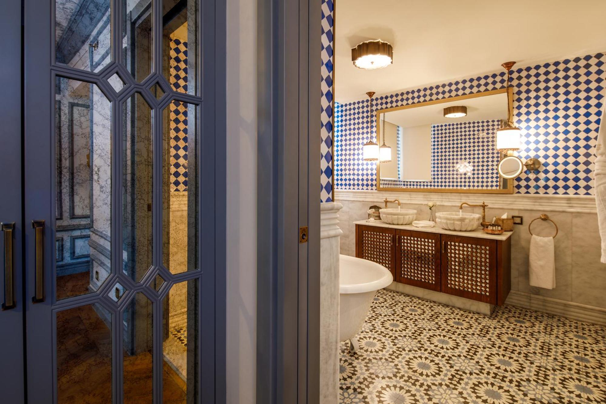 Hagia Sofia Mansions Istanbul, Curio Collection By Hilton Отель 5*